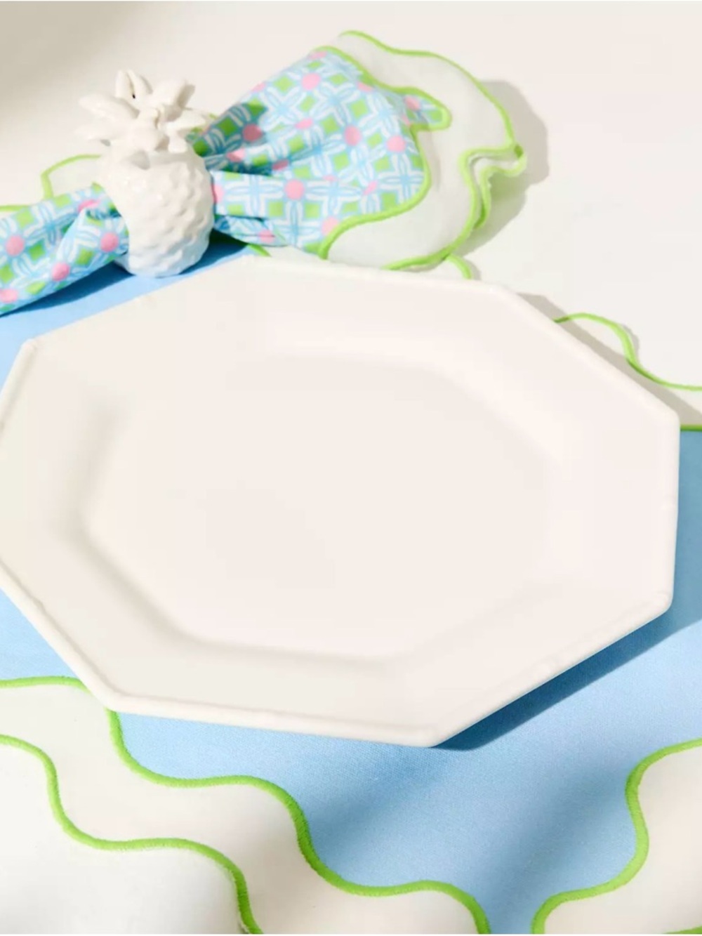 Set 4 Lilly Pulitzer White Octagonal Bamboo Ceramic Dinner Plates - Home Dining
